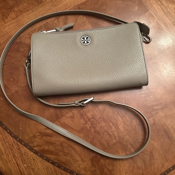 Tory Burch Handbags - Tory Burch Taupe Pebble Crossbody Bag